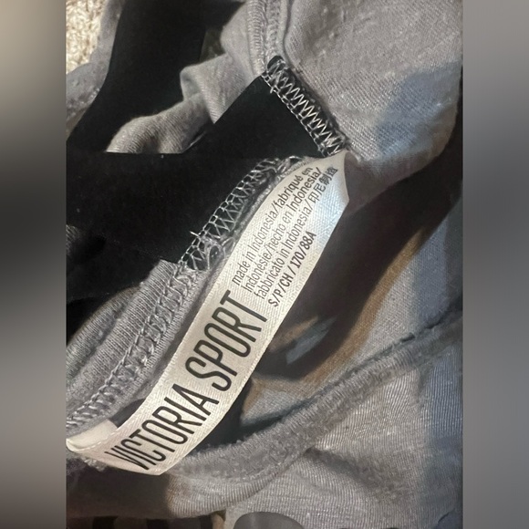 ⭐️Victoria Sport, Victorias Secret, size Small, great used condition⭐️ - Picture 12 of 12